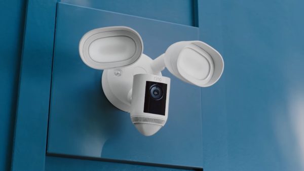 Ring Floodlight Cam Wired Plus with motion-activated 1080p HD video (WHITE) - Image 3